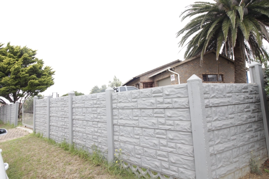 3 Bedroom Property for Sale in Noorsekloof Eastern Cape